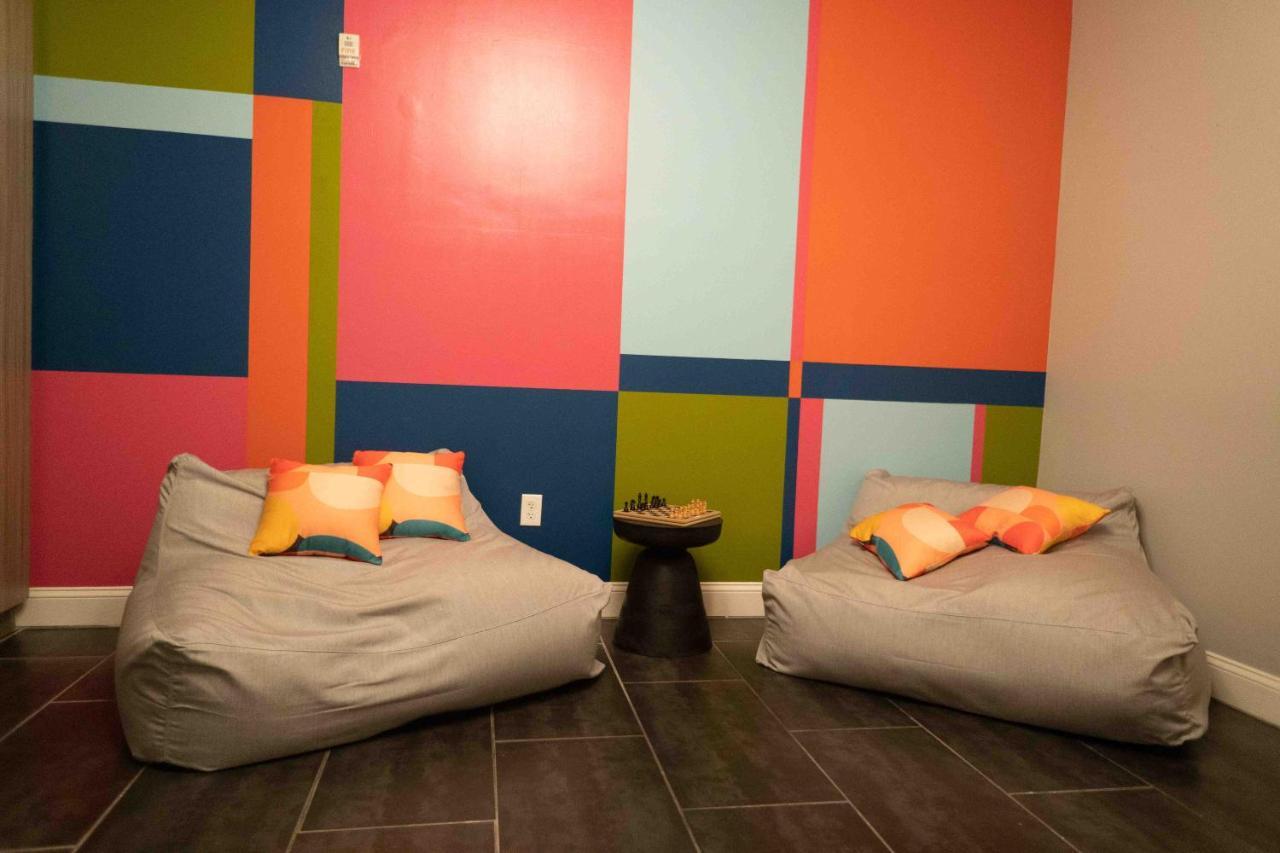 Beds N' Drinks Hostel Маями Бийч Екстериор снимка