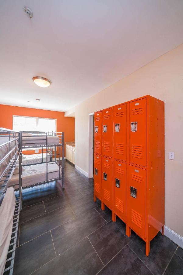 Beds N' Drinks Hostel Маями Бийч Екстериор снимка